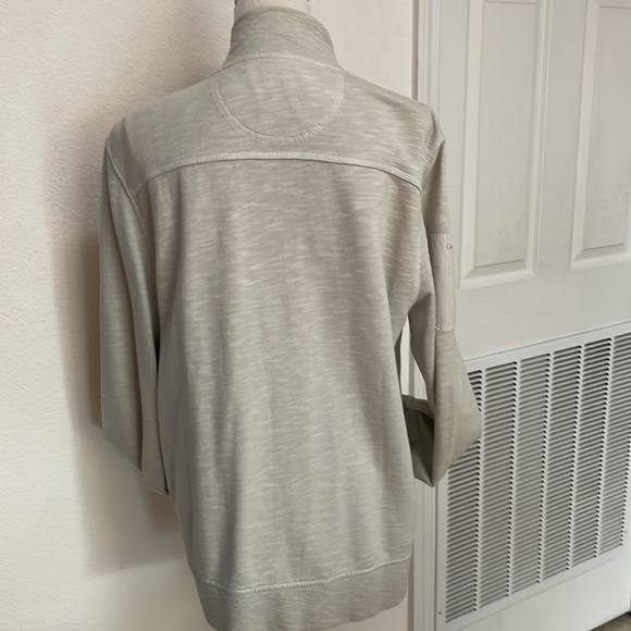 Men’s 90’s Calvin Klein track jacket, size large stone color, cargo pockets. - Picture 14 of 15